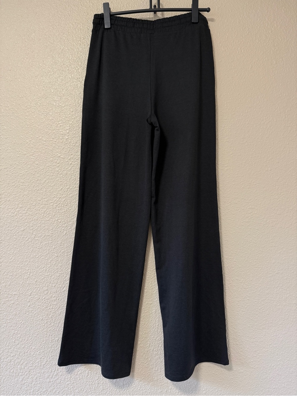 NWOT Vuori Halo Essential Wideleg Pant Athleisure Effortless Chic DreamKnit M - Picture 10 of 11
